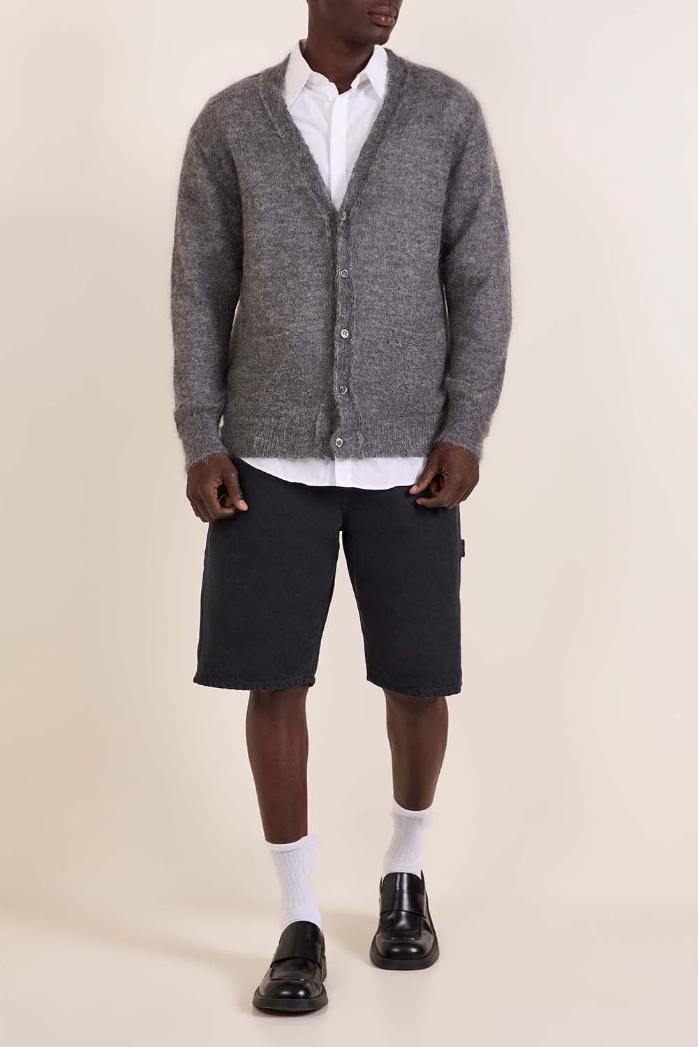 מכנסי ג'ינס קצרים